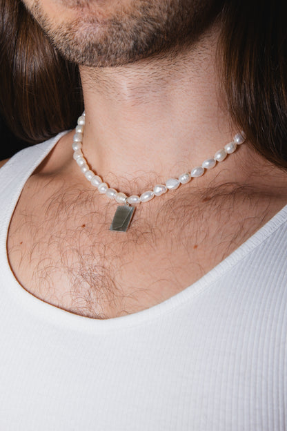 The cloud pearl necklace